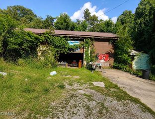 241 West Barton Ridge Road, Greeneville, TN 37743
