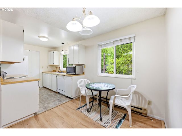 12626 Nw BARNES Rd 3, Portland, OR 97229