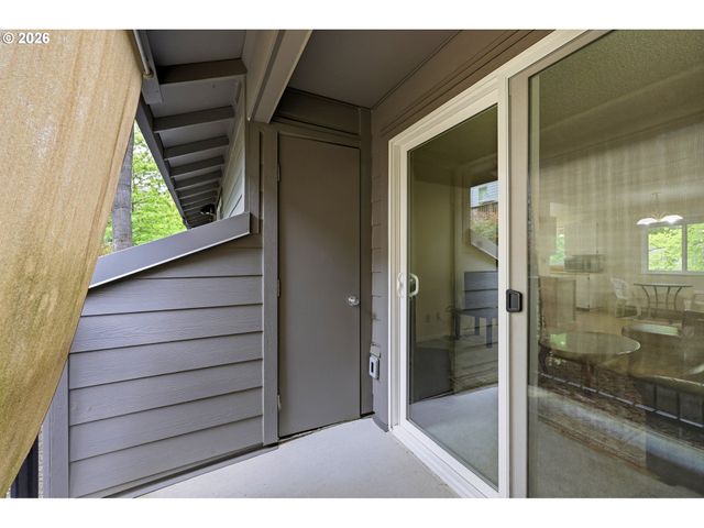 12626 Nw BARNES Rd 3, Portland, OR 97229