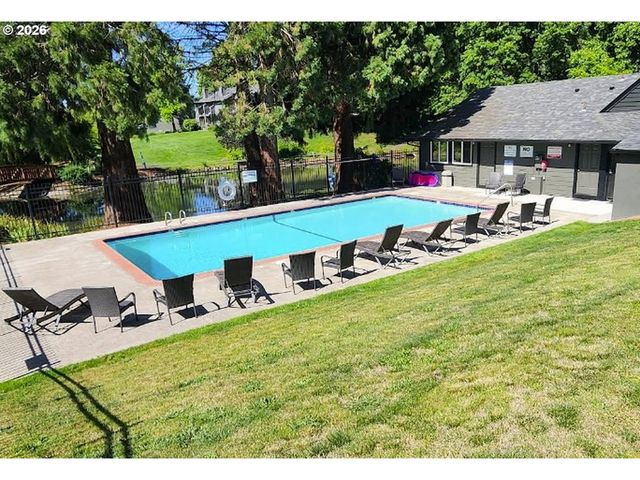 12626 Nw BARNES Rd 3, Portland, OR 97229