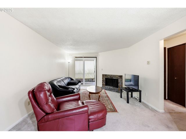 12626 Nw BARNES Rd 3, Portland, OR 97229
