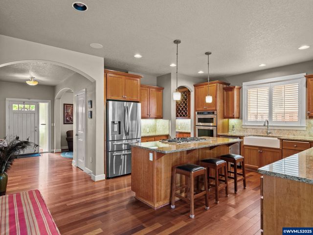 28571 SW Morningside Av, Wilsonville, OR 97070