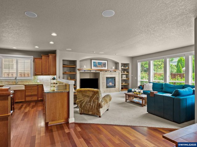 28571 SW Morningside Av, Wilsonville, OR 97070