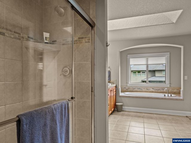 28571 SW Morningside Av, Wilsonville, OR 97070