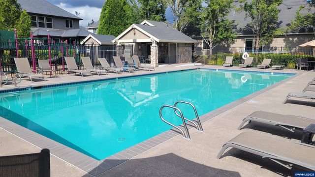 28571 SW Morningside Av, Wilsonville, OR 97070