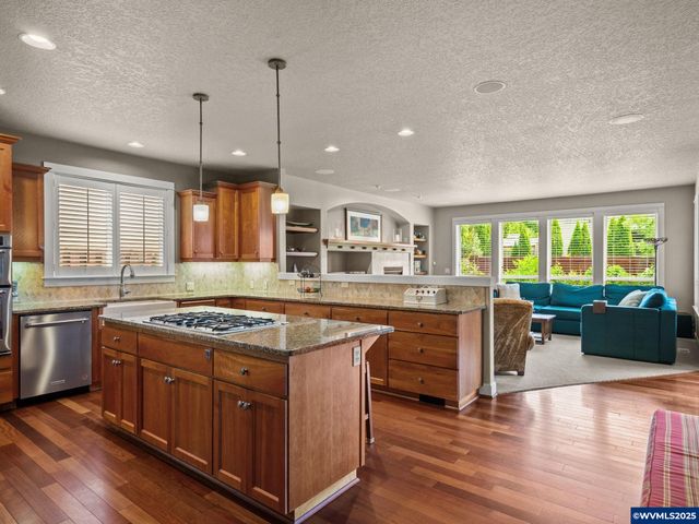 28571 SW Morningside Av, Wilsonville, OR 97070