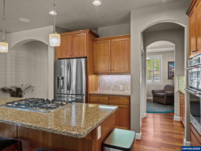 28571 SW Morningside Av, Wilsonville, OR 97070