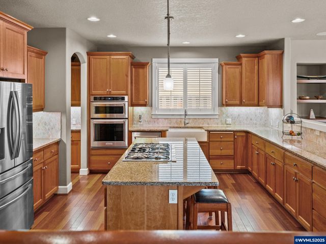 28571 SW Morningside Av, Wilsonville, OR 97070