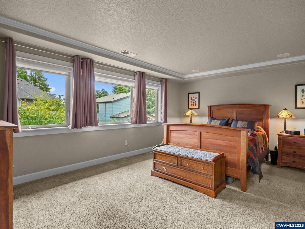 Image 21 of property listing at 28571 SW Morningside Av, Wilsonville, OR 97070