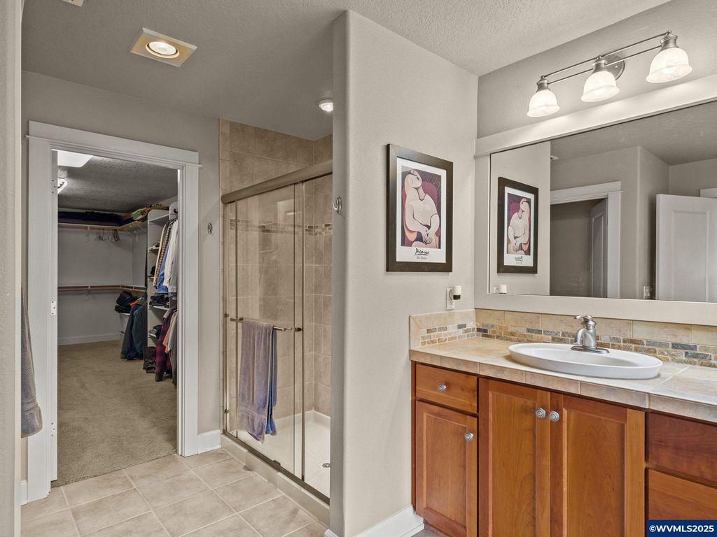 Image 26 of property listing at 28571 SW Morningside Av, Wilsonville, OR 97070