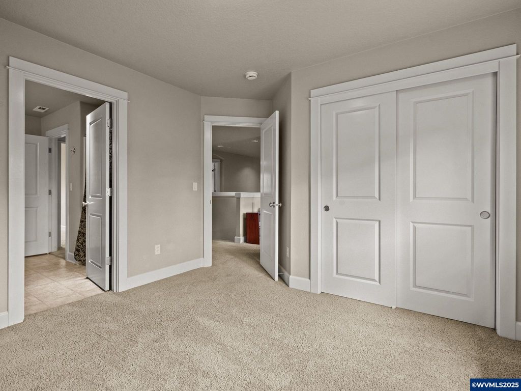 Image 30 of property listing at 28571 SW Morningside Av, Wilsonville, OR 97070