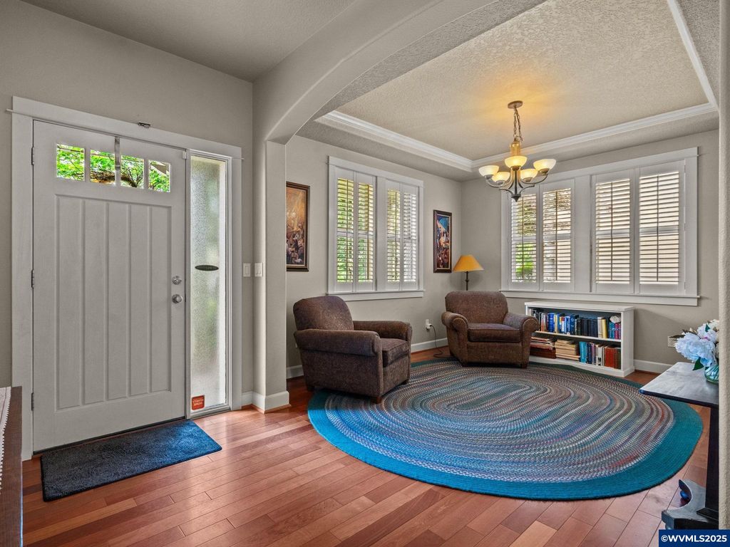 Image 4 of property listing at 28571 SW Morningside Av, Wilsonville, OR 97070