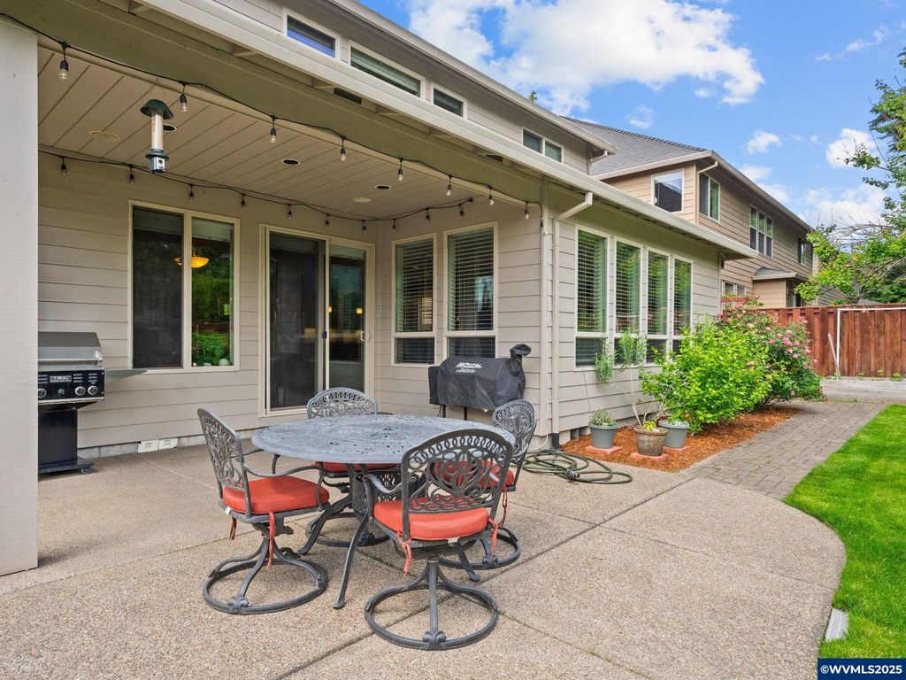 Image 43 of property listing at 28571 SW Morningside Av, Wilsonville, OR 97070