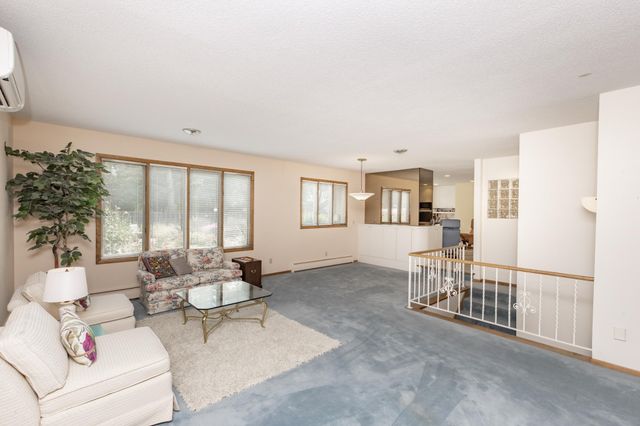 1217 Oak Street N, Fargo, ND 58102