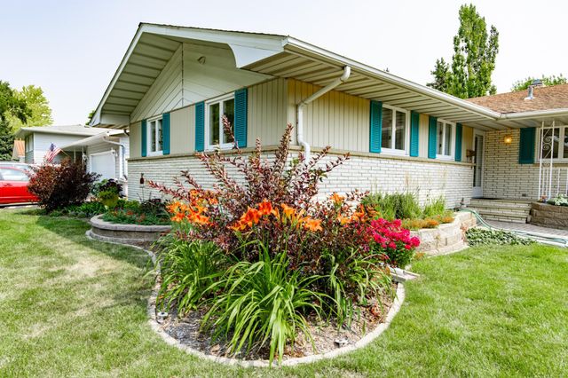 1217 Oak Street N, Fargo, ND 58102
