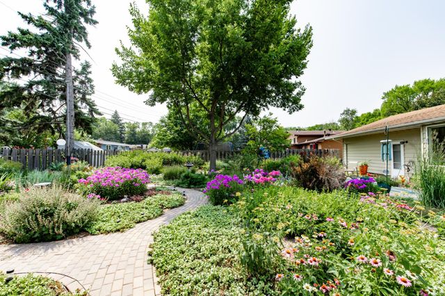 1217 Oak Street N, Fargo, ND 58102