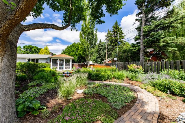 1217 Oak Street N, Fargo, ND 58102