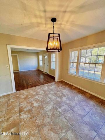 535 Avalon Road, Jackson, MS 39206