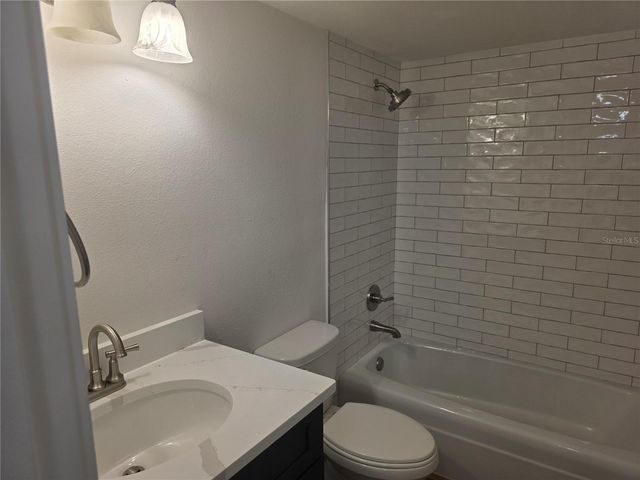 507 PLAZA SEVILLE COURT 15, St Petersburg, FL 33706