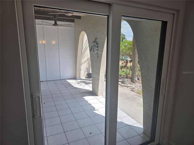507 PLAZA SEVILLE COURT 15, St Petersburg, FL 33706