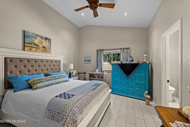 3264 S Thunder Chorus Road, Tucson, AZ 85713