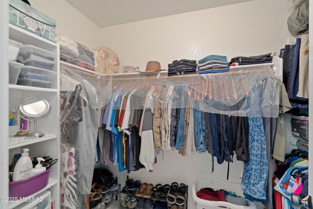 3264 S Thunder Chorus Road, Tucson, AZ 85713