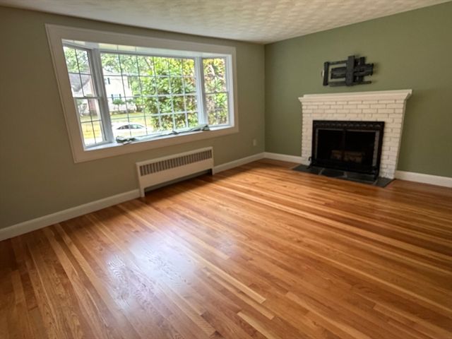 7 Wayne Dr, Foxboro, MA 02035