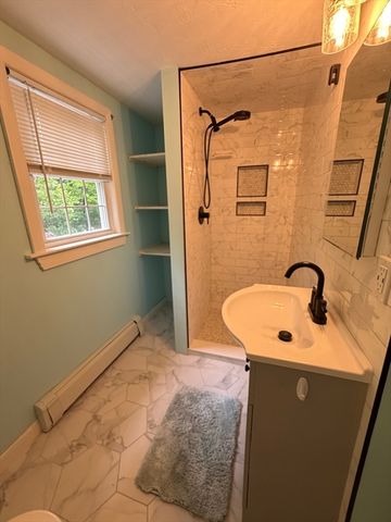 7 Wayne Dr, Foxboro, MA 02035
