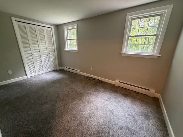 7 Wayne Dr, Foxboro, MA 02035