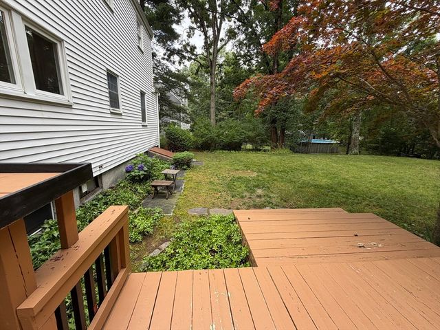 7 Wayne Dr, Foxboro, MA 02035