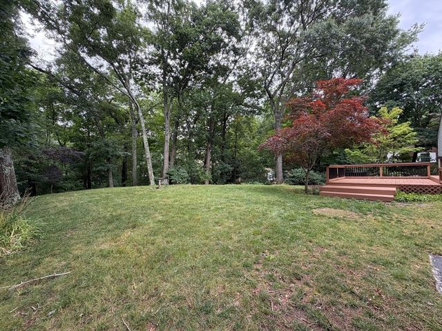7 Wayne Dr, Foxboro, MA 02035