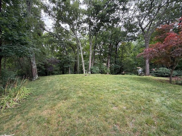 7 Wayne Dr, Foxboro, MA 02035