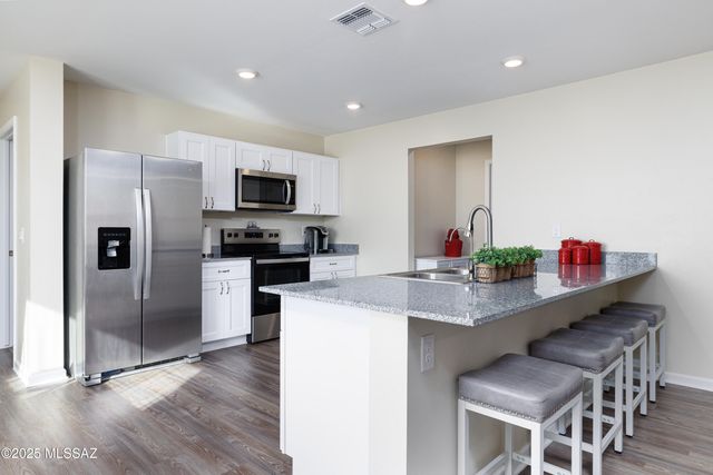 1256 S Lenora Loop, Benson, AZ 85602