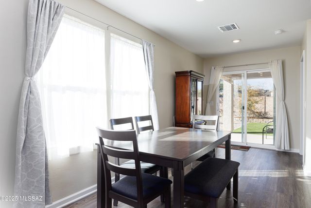 1256 S Lenora Loop, Benson, AZ 85602