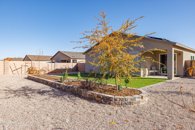 1256 S Lenora Loop, Benson, AZ 85602