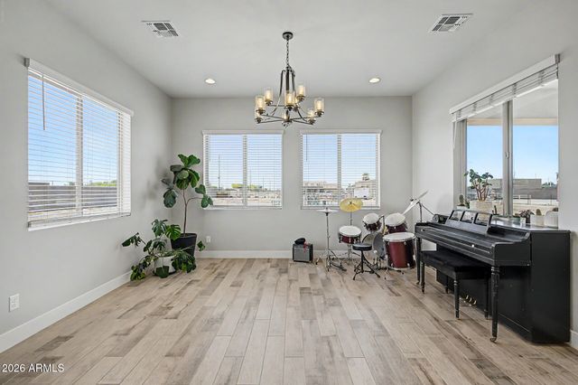 1789 E LOBO Street, San Tan Valley, AZ 85140