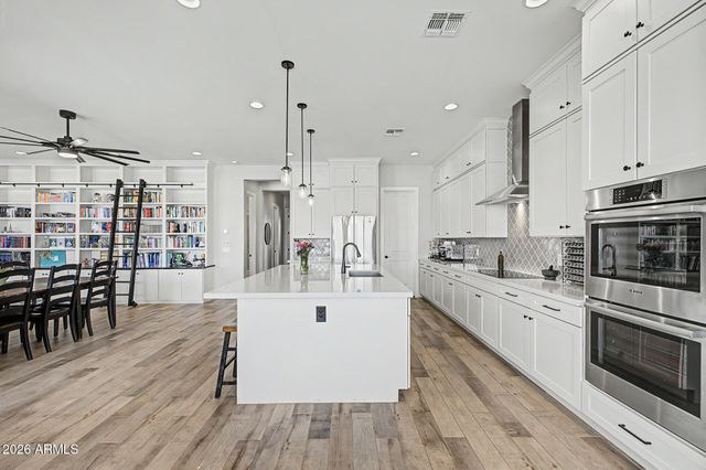 1789 E LOBO Street, San Tan Valley, AZ 85140