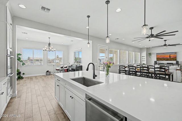 1789 E LOBO Street, San Tan Valley, AZ 85140