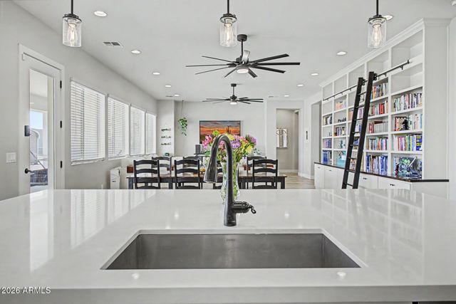 1789 E LOBO Street, San Tan Valley, AZ 85140