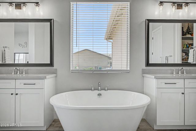 1789 E LOBO Street, San Tan Valley, AZ 85140