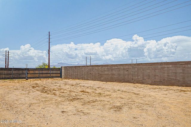 1789 E LOBO Street, San Tan Valley, AZ 85140