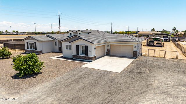 1789 E LOBO Street, San Tan Valley, AZ 85140