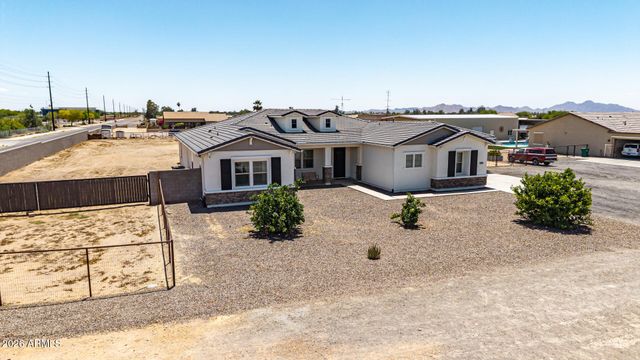 1789 E LOBO Street, San Tan Valley, AZ 85140