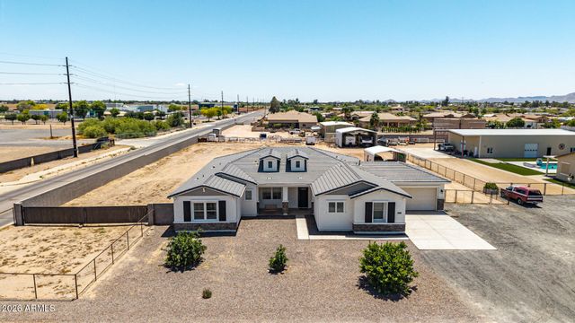 1789 E LOBO Street, San Tan Valley, AZ 85140