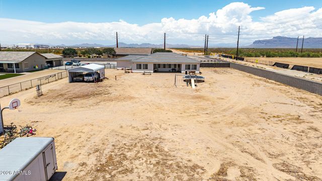 1789 E LOBO Street, San Tan Valley, AZ 85140