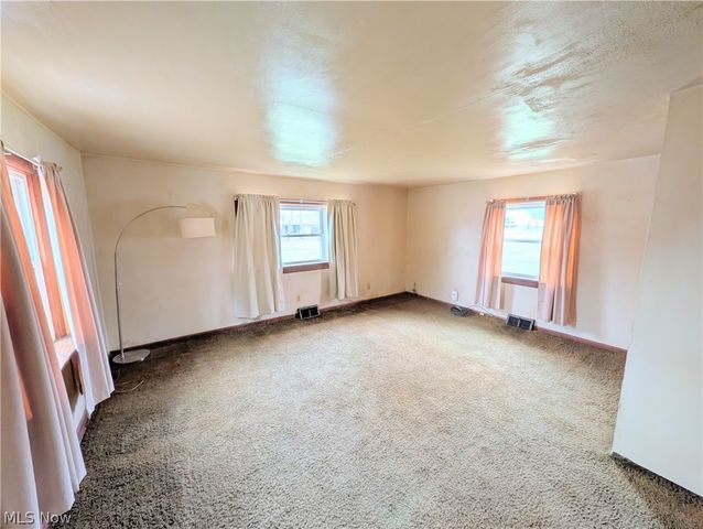 2000 Stake Drive, Green, OH 44232