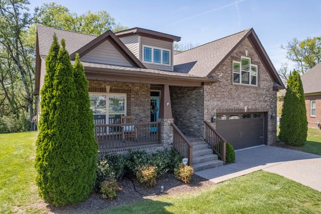3021 Foust Dr, Spring Hill, TN 37174