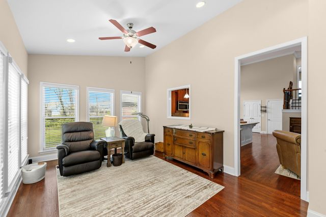 3021 Foust Dr, Spring Hill, TN 37174