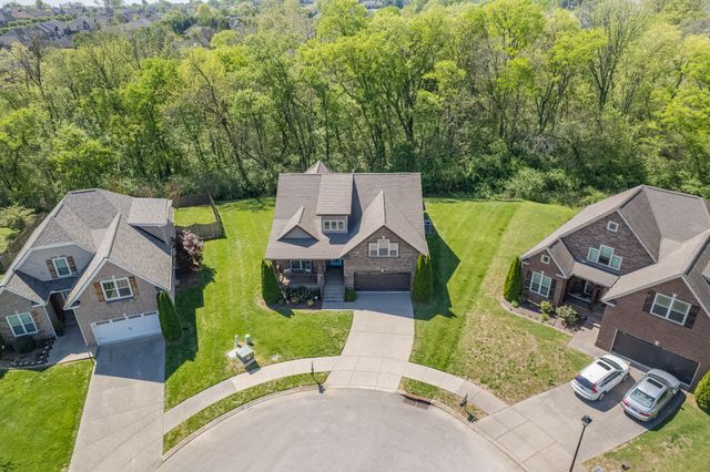 3021 Foust Dr, Spring Hill, TN 37174