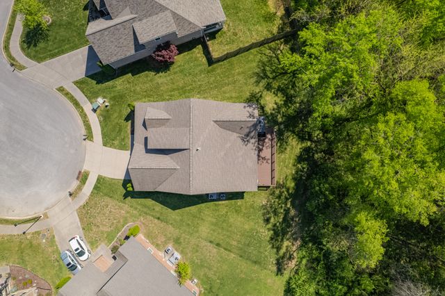3021 Foust Dr, Spring Hill, TN 37174